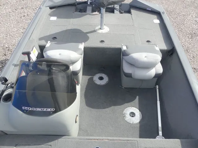 Slide: The Image of Tracker Pro Team 175 TF 2016 - 15