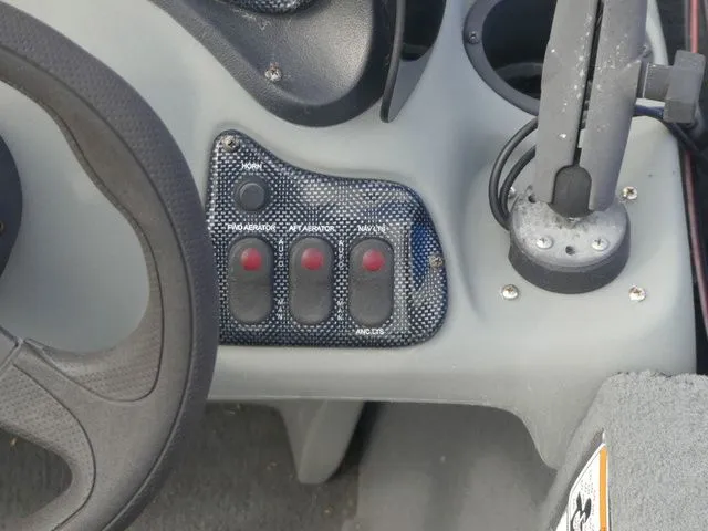 Slide: The Image of Tracker Pro Team 175 TF 2016 - 20