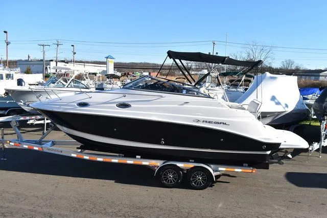 Slide: The Image of Regal 2655 Commodore Express 2010 - 10