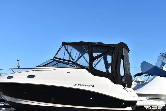 Slide: The Image of Regal 2655 Commodore Express 2010 - 11