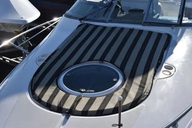 Slide: The Image of Regal 2655 Commodore Express 2010 - 16