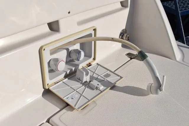 Slide: The Image of Regal 2655 Commodore Express 2010 - 22