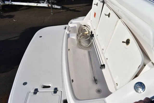 Slide: The Image of Regal 2655 Commodore Express 2010 - 23