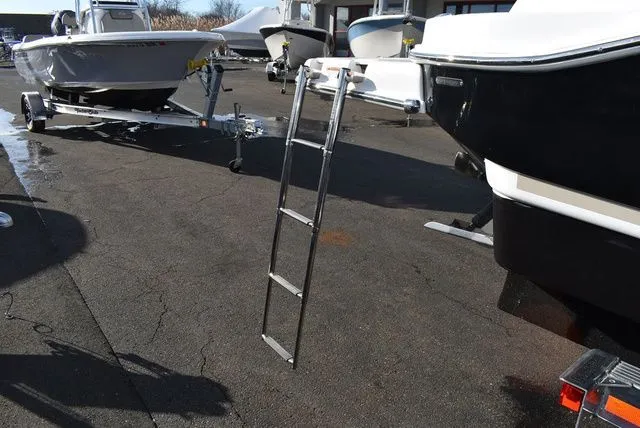 Slide: The Image of Regal 2655 Commodore Express 2010 - 29