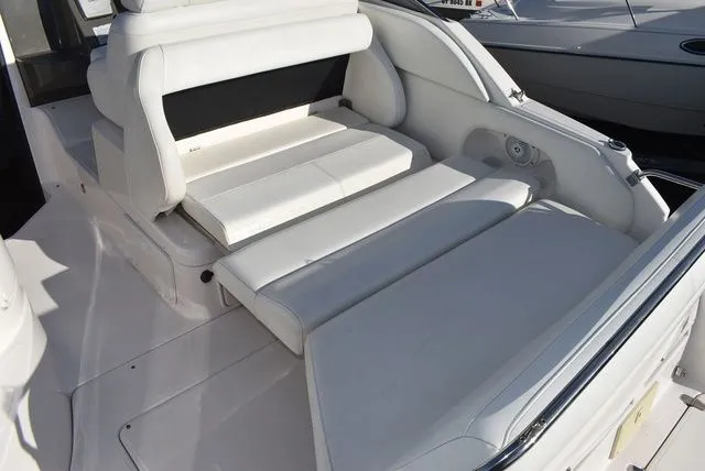 Slide: The Image of Regal 2655 Commodore Express 2010 - 38