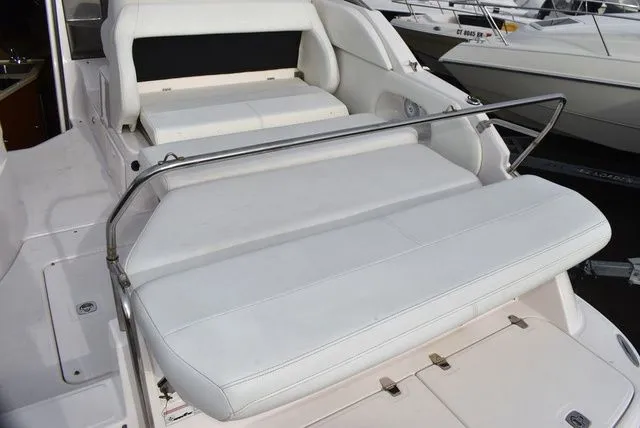 Slide: The Image of Regal 2655 Commodore Express 2010 - 42