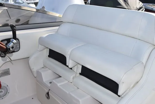 Slide: The Image of Regal 2655 Commodore Express 2010 - 46