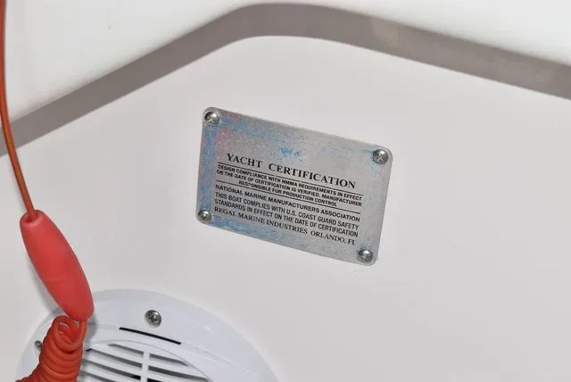 Slide: The Image of Regal 2655 Commodore Express 2010 - 49