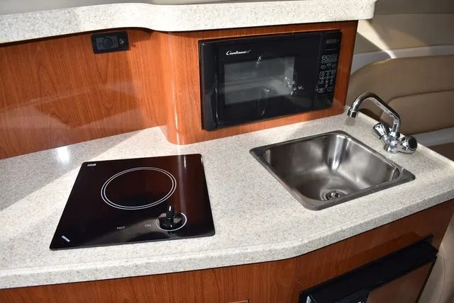 Slide: The Image of Regal 2655 Commodore Express 2010 - 67