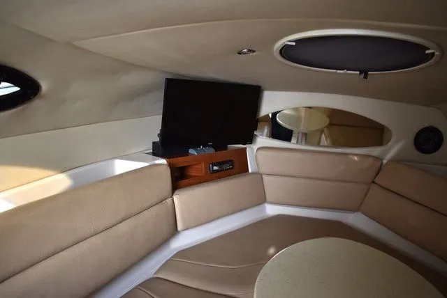 Slide: The Image of Regal 2655 Commodore Express 2010 - 73