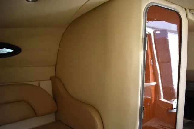 Slide: The Image of Regal 2655 Commodore Express 2010 - 76