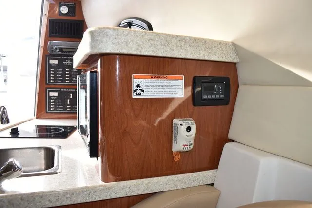 Slide: The Image of Regal 2655 Commodore Express 2010 - 77