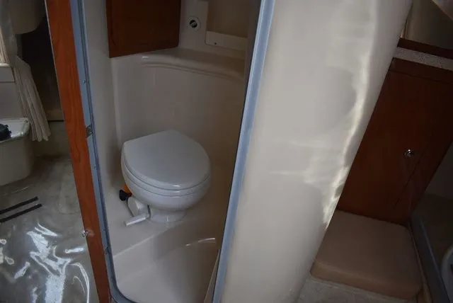 Slide: The Image of Regal 2655 Commodore Express 2010 - 78