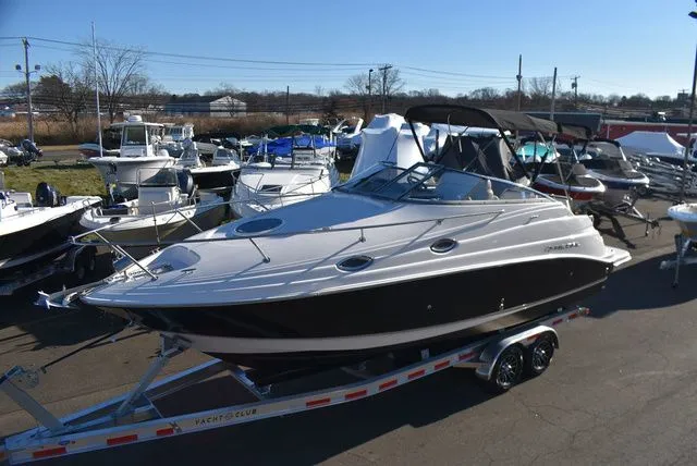 Slide: The Image of Regal 2655 Commodore Express 2010 - 8