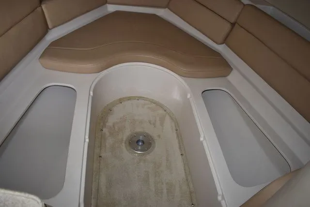 Slide: The Image of Regal 2655 Commodore Express 2010 - 95