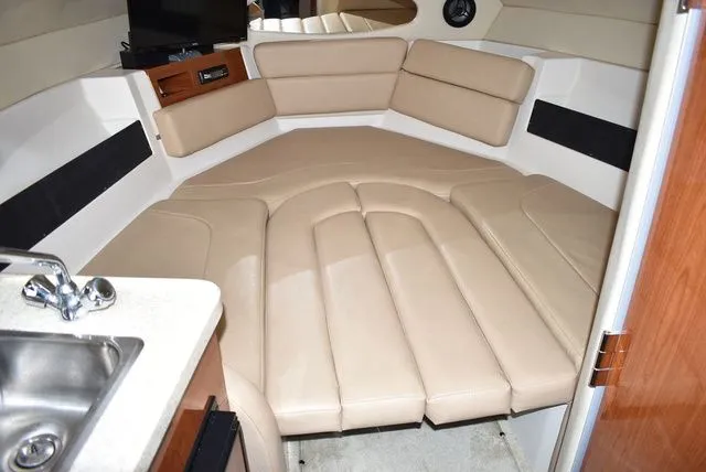 Slide: The Image of Regal 2655 Commodore Express 2010 - 97