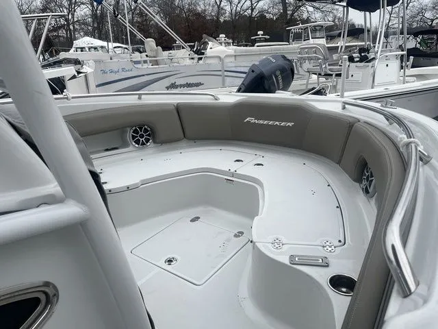 Slide: The Image of Finseeker 210 CC 2023 - 8