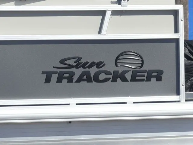 Slide: The Image of Sun Tracker Bass Buggy 16 XL Select 2026 - 8