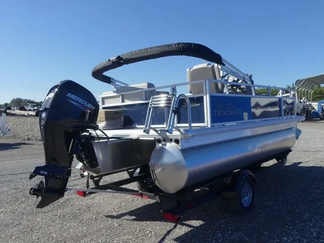 Slide: The Image of Sun Tracker Bass Buggy 16 XL Select 2026 - 4