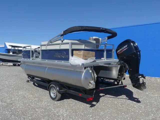 Slide: The Image of Sun Tracker Bass Buggy 16 XL Select 2026 - 6