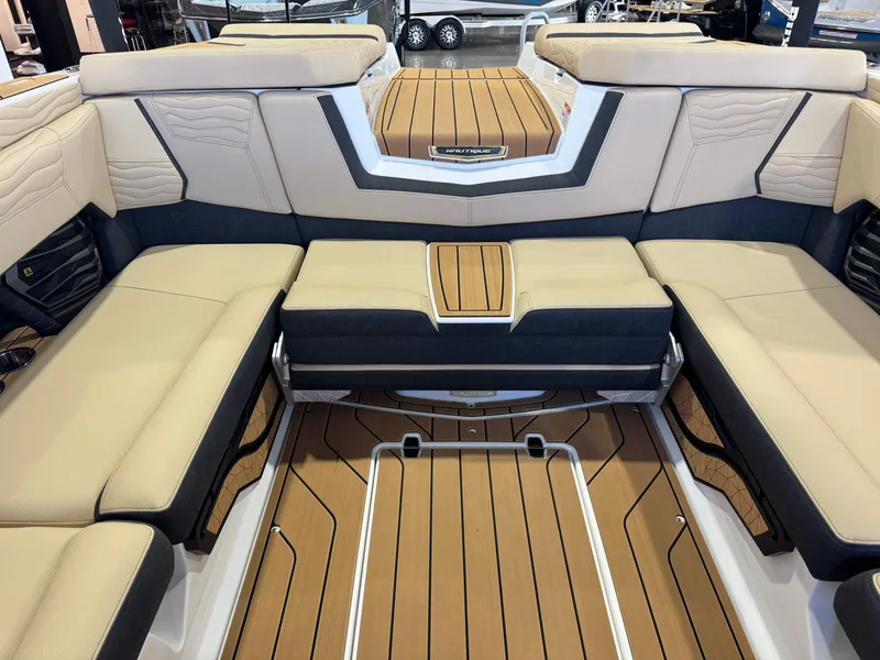 Slide: The Image of Nautique Super Air Nautique G23 2025 - 27