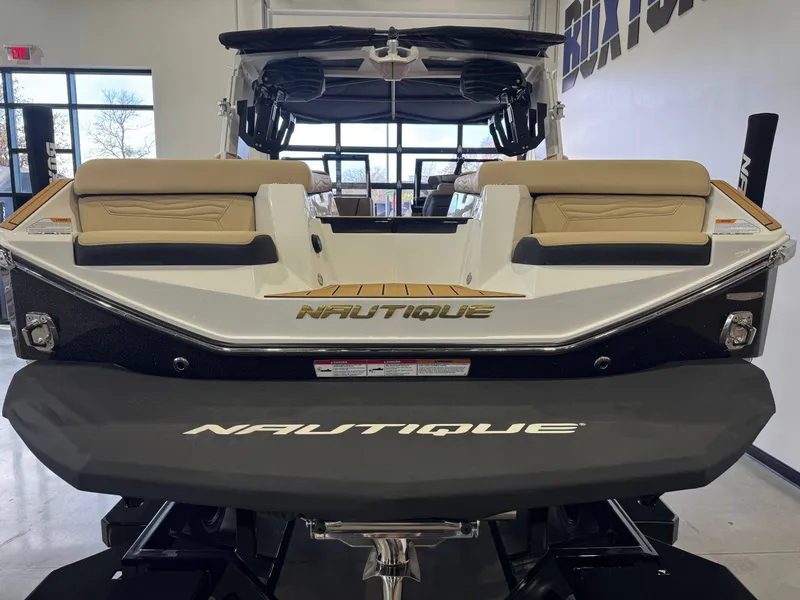Slide: The Image of Nautique Super Air Nautique G23 2025 - 8