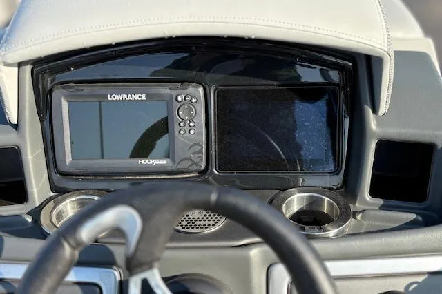 Slide: The Image of Dashboard of 2025 Regency 250 DL3 boat with Lowrance Hook2 fish finder. - 29