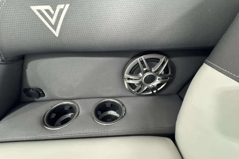 Slide: The Image of Interior of 2026 Viaggio x22u with speaker and cup holders. - 15