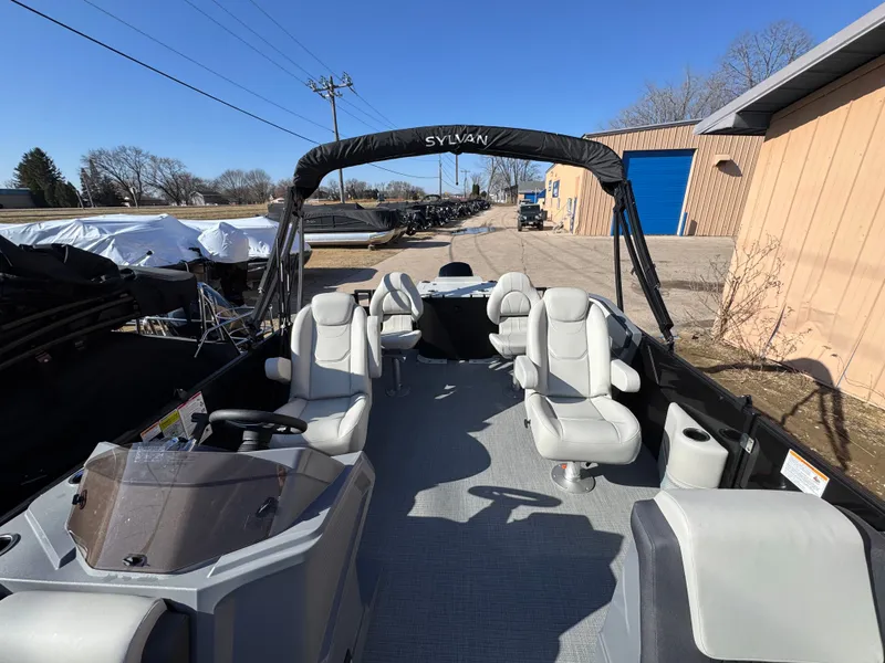 Slide: The Image of Sylvan R-20 PARTY FISH 2026 - 5