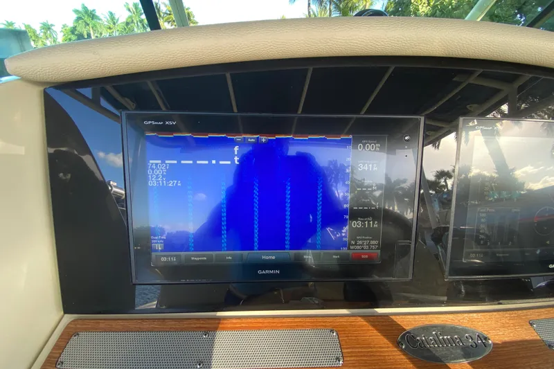 Slide: The Image of Garmin GPS display with Sounder - 17