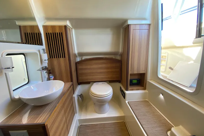 Slide: The Image of VacuFlush Head - 34