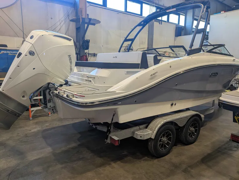 Slide: The Image of Sea Ray SPX 210/OB 2026 - 19