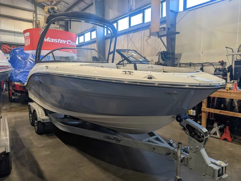 Slide: The Image of Sea Ray SPX 210/OB 2026 - 20