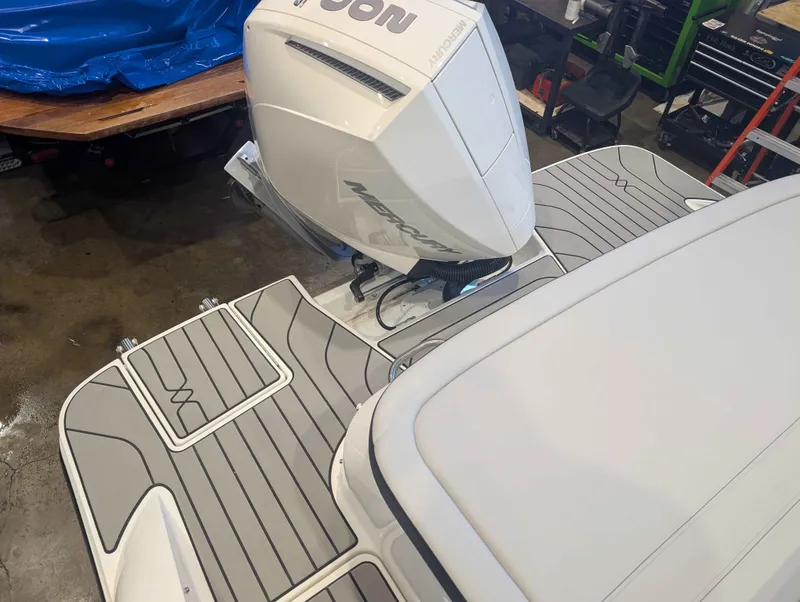 Slide: The Image of Sea Ray SPX 210/OB 2026 - 4