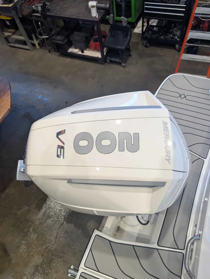 Slide: The Image of Sea Ray SPX 210/OB 2026 - 5