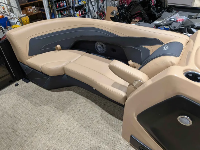 Slide: The Image of Barletta CABRIO C24UE/TT 2026 - 8