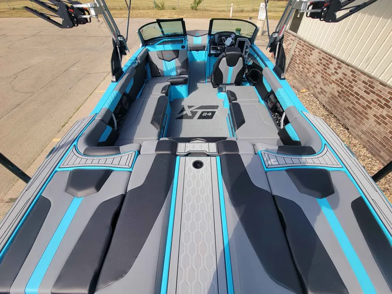 Slide: The Image of MasterCraft XT24 2023 - 5