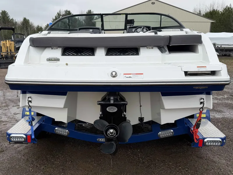 Slide: The Image of Monterey M-20 2019 - 15