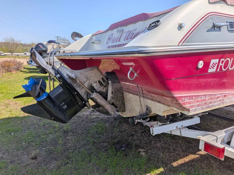 Slide: The Image of Four Winns 200HORIZON 1988 - 11