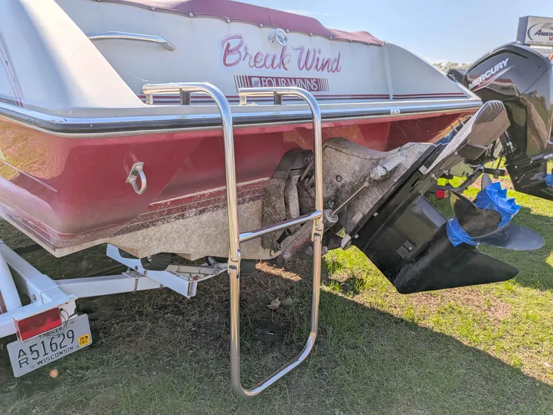 Slide: The Image of Four Winns 200HORIZON 1988 - 4