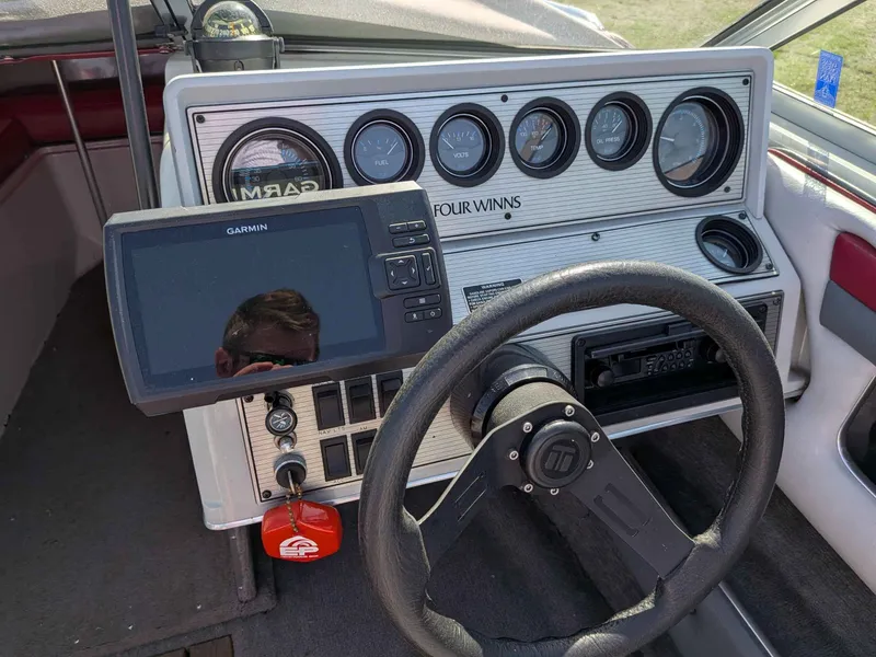 Slide: The Image of Four Winns 200HORIZON 1988 - 8