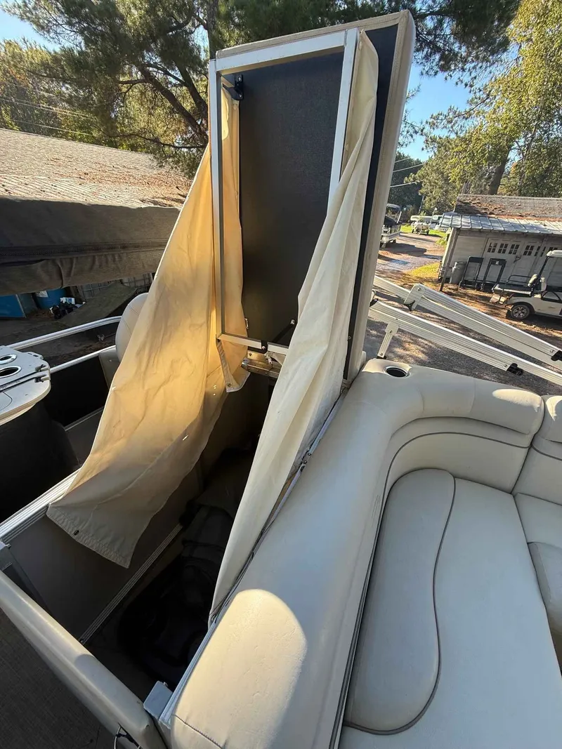 Slide: The Image of Bennington 22SF 2017 - 12