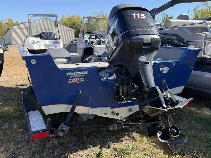 Slide: The Image of Tracker Pro Guide V175 2012 - 8