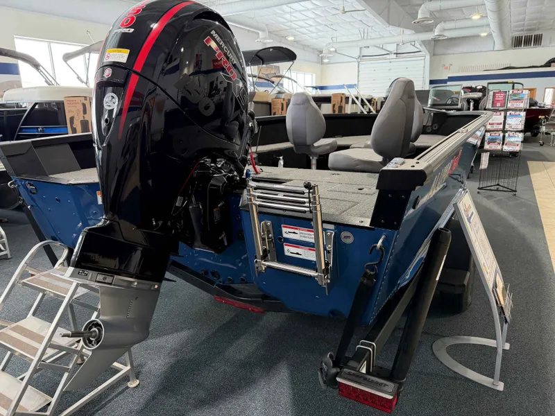 Slide: The Image of Alumacraft COMP 185X/TL 2026 - 12