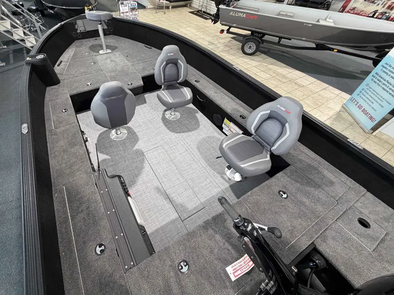 Slide: The Image of Alumacraft COMP 185X/TL 2026 - 7