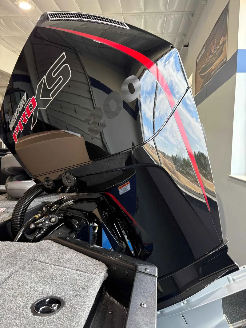 Slide: The Image of 2026 Alumacraft COMP 185X/SP with Mercury Pro XS engine. - 7