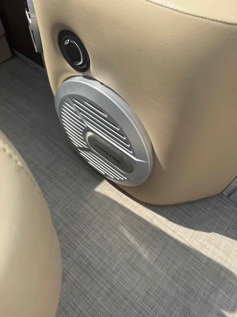 Slide: The Image of Bennington 20 SSRX 2016 - 10