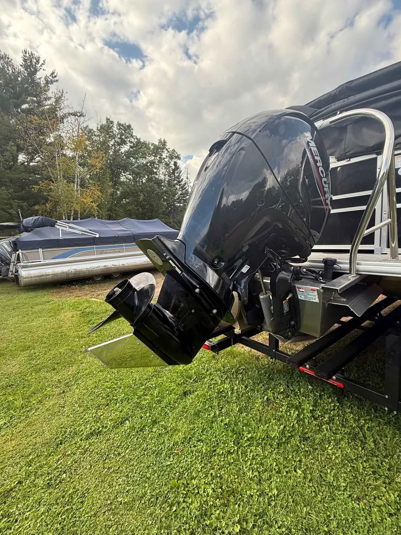 Slide: The Image of Sylvan 8522 LZ DH/TT 2024 - 3