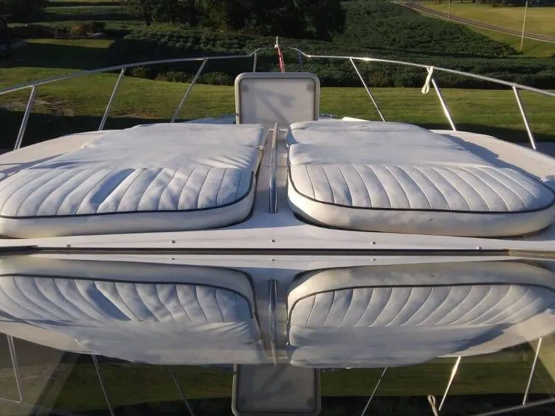 Slide: The Image of Bayliner 3255 Avanti 1999 - 3