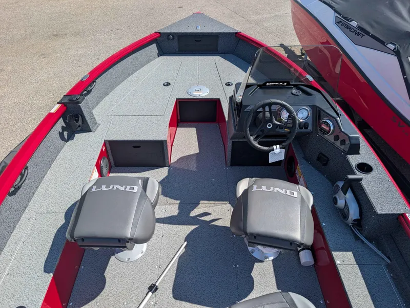 Slide: The Image of Interior of Lund 1700 EXP/SS boat, model year 2026. - 4